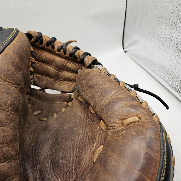 All-Star Catchers Mitt Men's Black/Brown Used Oil Softened.  Item is in used - Picture 3 of 12
